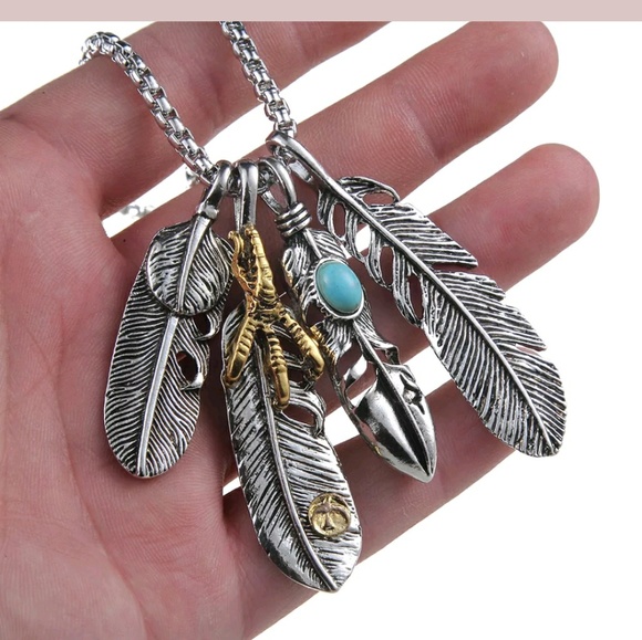 Sold Silver toned feather necklace - Picture 2 of 6